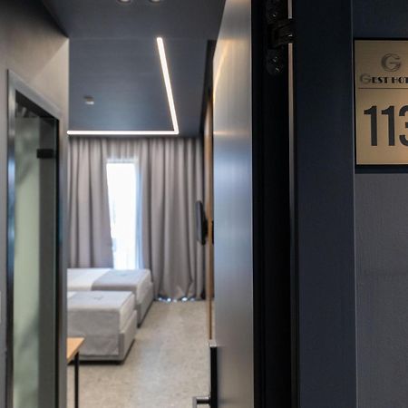 Gest Hotel Radhimë Esterno foto