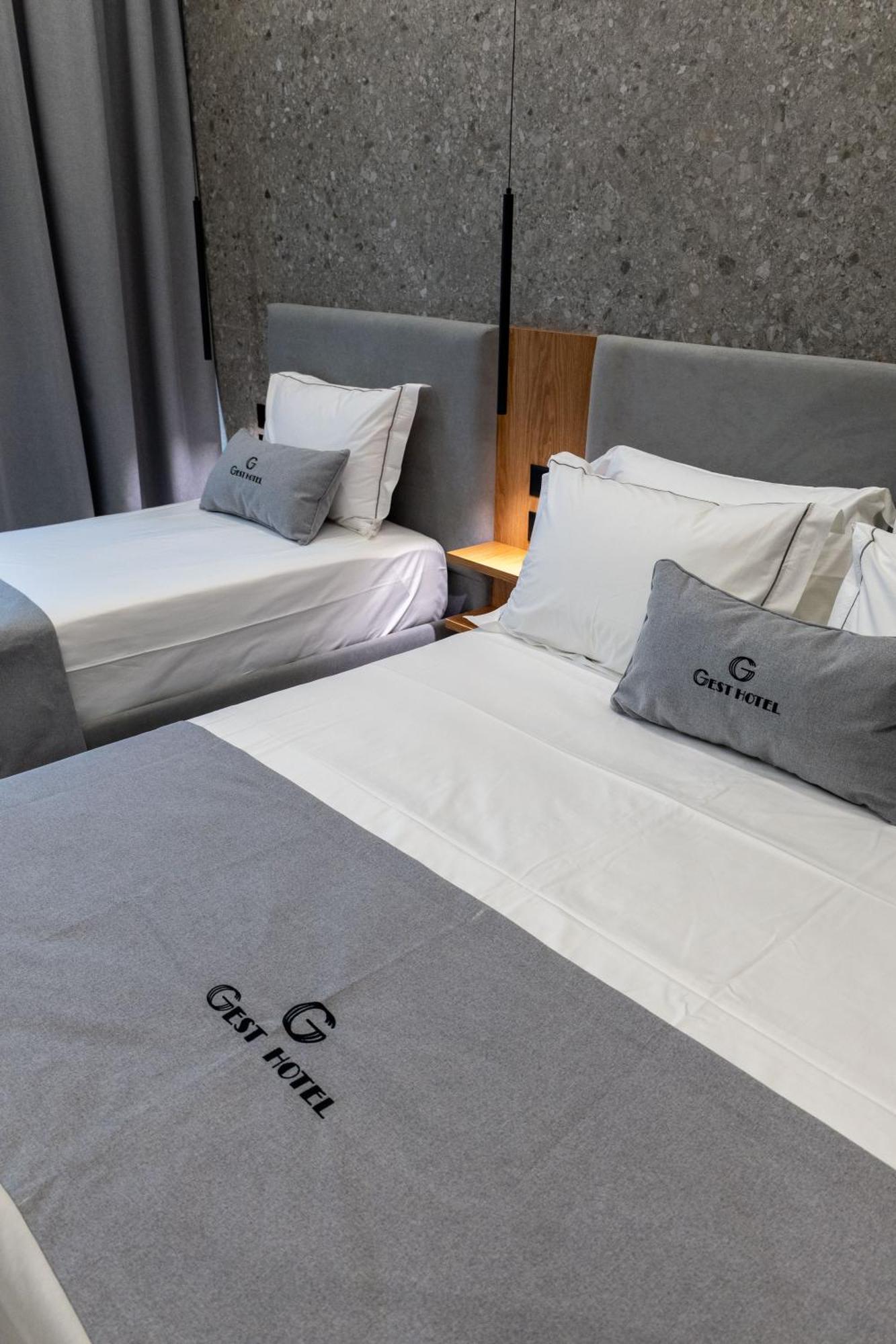 Gest Hotel Radhimë Esterno foto