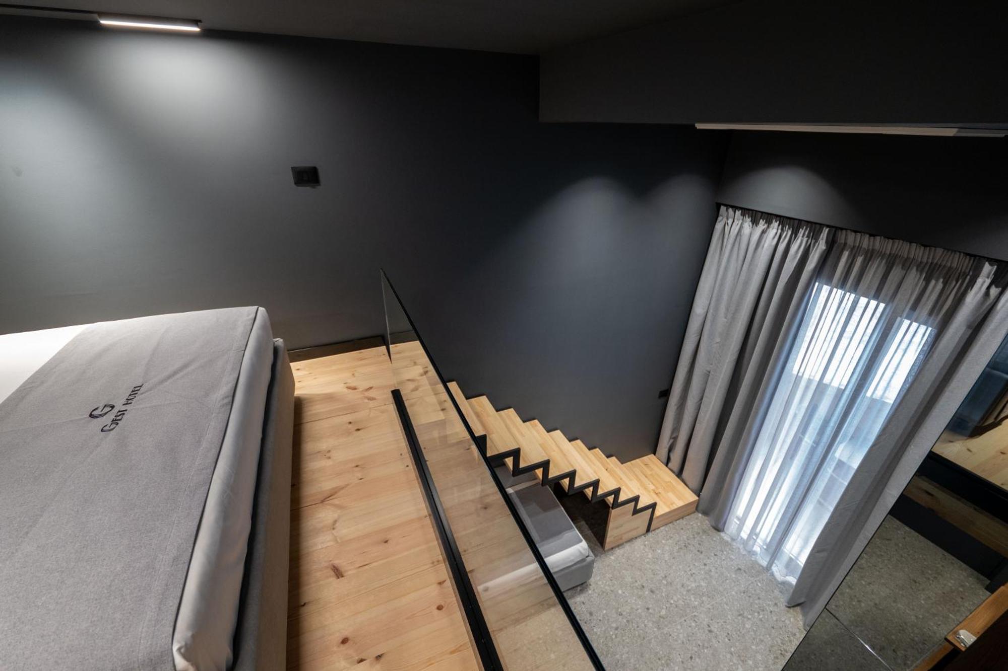 Gest Hotel Radhimë Esterno foto