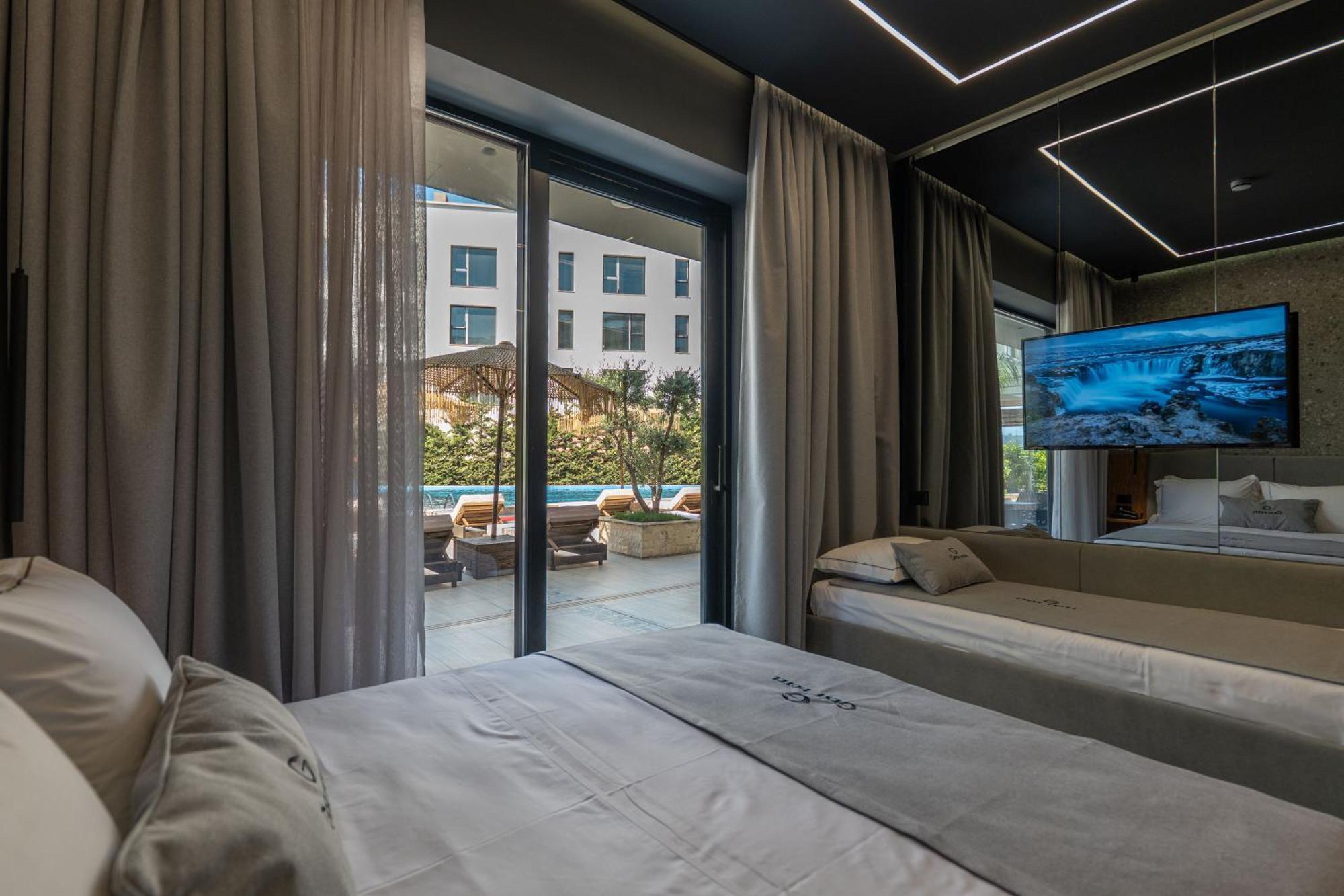 Gest Hotel Radhimë Esterno foto